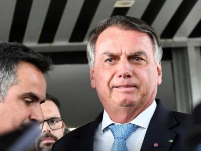 Após ação da PF contra Bolsonaro, Carlos reage e cita Lulinha nas redes sociais; VEJA POSTAGEM