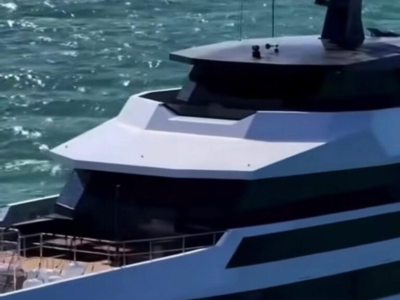 Luxo! Neymar se torna dono do primeiro superiate com heliponto do Brasil; VEJA IMAGENS