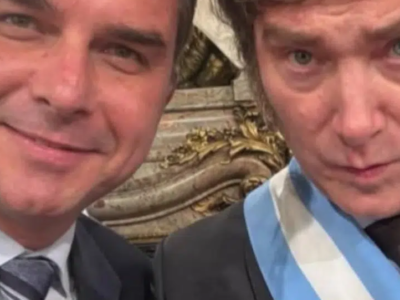 Milei reforça aliança com Bolsonaro e anuncia participação em ato de Flávio no Brasil