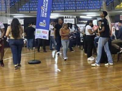 2.000 vagas de trabalho. Marília realiza a 4ª Feira da Empregabilidade nesta sexta-feira (17). Serão 60 expositores. Entrevistas, qualificação profissional e diversos serviços gratuitos à população. Saiba mais e compartilhe