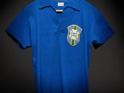 Copa: camisa de Pelé usada em 1958 é vendida por R$ 25 milhões
