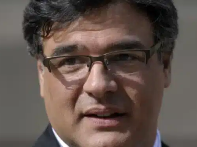 Ex-agente da CIA afirma que agência pode acessar microfones e câmeras de dispositivos remotamente, VEJA