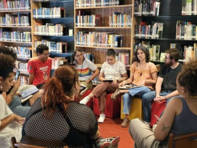 Biblioteca Municipal comemora 9 anos em novo espaço com presente especial para novos usuários. E você ainda pode participar. Veja