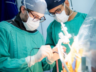Hospital Beneficente Unimar realiza com sucesso primeira cirurgia de estimulação cerebral profunda para tratamento do Parkinson. Um marco na medicina de alta complexidade. Saiba tudo