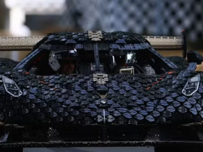 Koenigsegg construído com 300 mil peças de Lego bate recorde de velocidade