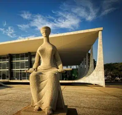No momento, você está visualizando Pesquisa revela amplo apoio à reforma do STF e mostra consenso entre eleitores de diferentes grupos políticos