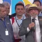 Em novo discurso, Lula volta a falar em “traidor enforcado” e Flávio Bolsonaro toma medida; VEJA MOMENTO