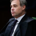 Urgente: André Mendonça restringe mais ainda acesso ao inquérito do INSS e deixa cúpula da PF irritada