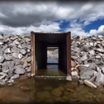 Flagra mostra contêiner usado de forma improvisada como passagem de água em obra inaugurada por Lula no RN; VEJA VÍDEO