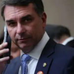 Entorno de Flávio diz que “sistema” está com artilharia contra ele
