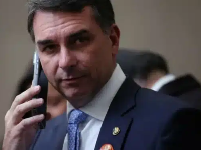Entorno de Flávio diz que “sistema” está com artilharia contra ele