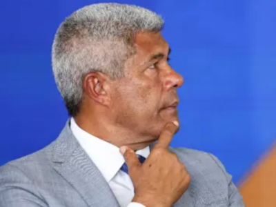 Governador da Bahia, Jerônimo é vaiado no desfile de 2 de Julho e acende alerta para o PT