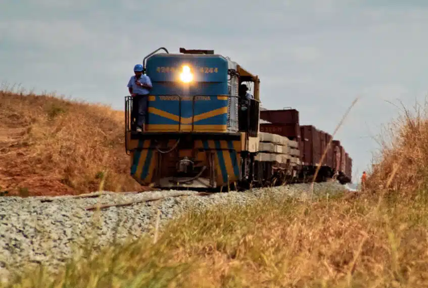 No momento, você está visualizando Ferrovia Transnordestina começa a rodar após quase duas décadas de espera e marca nova fase no Brasil com cerca de 75% dos trilhos já concluídos