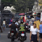 Do ovo ao tijolo: tráfico e milícias criam monopólio sobre produtos do dia a dia no Rio