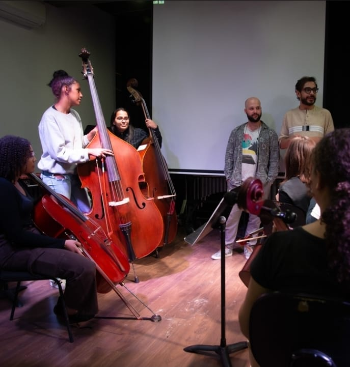 No momento, você está visualizando Projeto GURI tem mil vagas remanescentes em Marília e região e matrículas já estão abertas. Cursos de canto e instrumentos a partir dos 6 anos e até adultos. Saiba tudo aqui