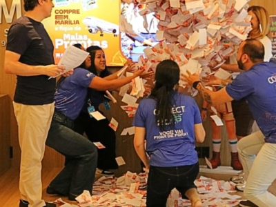 Consumidora de Vera Cruz ganha viagem para Foz do Iguaçu, da Acim, dentro da campanha “Compre em Marília e fique de malas prontas!”. Veja ganhadora