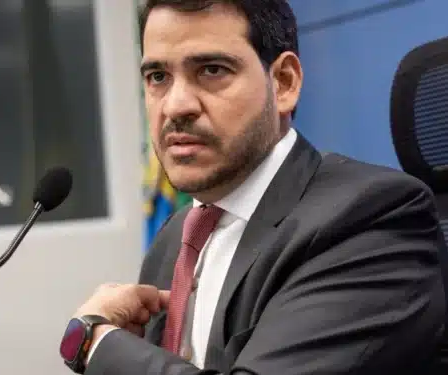No momento, você está visualizando Correu: Jorge Messias se recusa a atender PF para frear Ministro André Mendonça