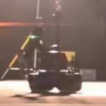 Avião faz pouso não programado após colisão e drone com detonador é encontrado em aeroporto, VEJA VÍDEO