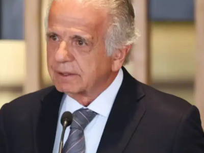 Assessor de Putin participa de uma reunião com ministro da Defesa do Brasil
