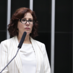 Defesa de Zambelli acionará o TPI, em Haia, contra Alexandre de Moraes; ENTENDA