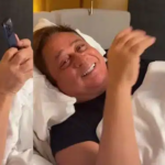 Leonardo entra na era do Pix e protagoniza cena inusitada ao comprar porcos; VEJA VÍDEO