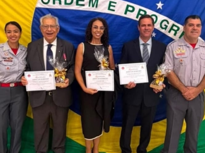 Santa Casa de Marília recebe homenagens na solenidade de aniversário de 56 anos do 10º Grupamento de Bombeiros. Destaque na parceria das instituições