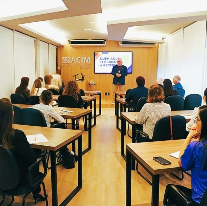 No momento, você está visualizando Programas de recuperação de créditos são explicados e demonstrados para empresários em reunião na Associação Comercial. Entenda aqui também