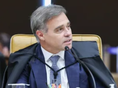 Pressão sobre o PT: Mendonça determina entrega de provas e documentos ao TSE