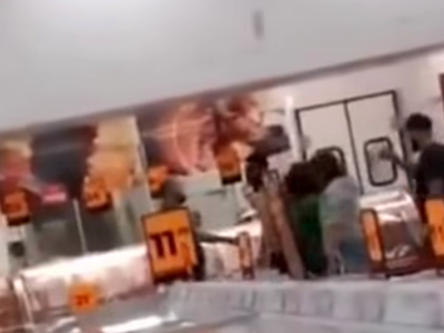 Cliente diz que votou em Lula, recebe mortadela de açougueiro e o inevitável acontece; veja o vídeo