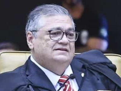 Jornalista é apontado pela PF como responsável por “perturbação” no estado psicológico de Dino