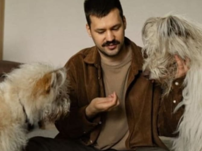 Por que falamos com nossos pets como se fossem bebês?