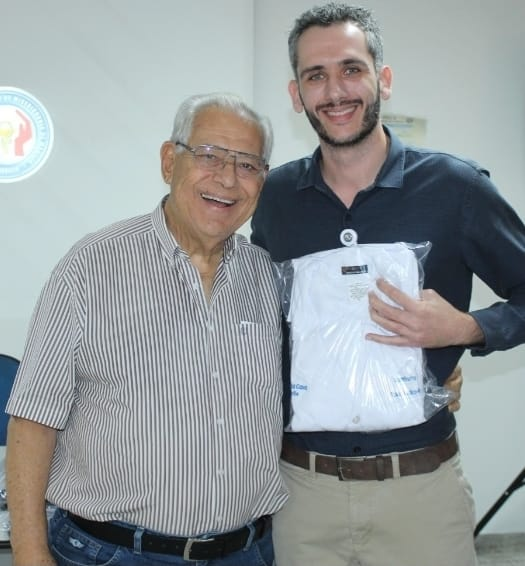 No momento, você está visualizando Santa Casa de Marília realiza nova entrega de jalecos, scrubs e uniformes personalizados da campanha “Orgulho em Pertencer”