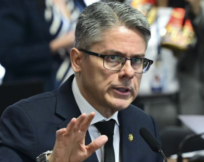 No momento, você está visualizando Família de Alexandre de Moraes sofre derrota na Justiça em ação contra senador