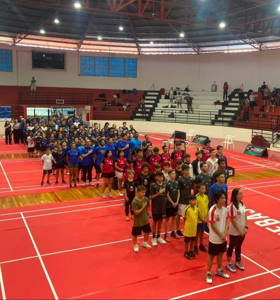 No momento, você está visualizando Badminton de Marília conquista pódio no 3º Aberto e Jovens da modalidade em Mococa. Conheça os atletas e modalidade esportiva, a mais rápida do mundo usando raquetes