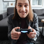 Quando jogar deixa de ser diversão e passa a ser o transtorno do jogo eletrônico. Para alguns um gatilho psiquiátrico. Conheça o vício provocado pela “engenharia do engajamento”