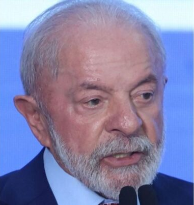 No momento, você está visualizando Real Time/DF: Flávio tem 44% das intenções de voto no 2º turno; Lula, 39%