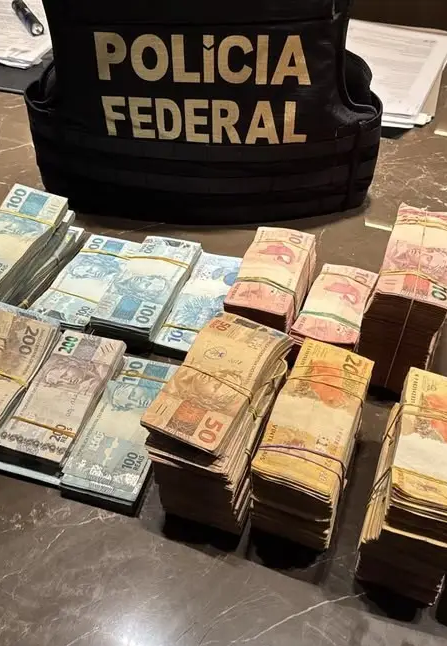 No momento, você está visualizando Mais de R$ 6 bilhões e 5 milhões de aposentados do INSS prejudicados. PF apreende dinheirc vivo e mira aliados de vice-líder de Lula no Senado