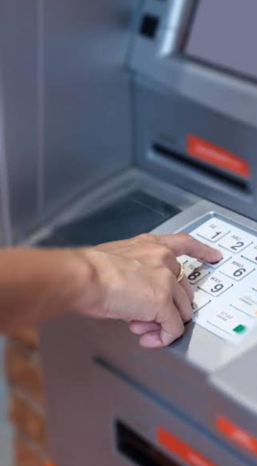 No momento, você está visualizando Gigante dos bancos fecha as portas de centenas de agências e demite mais de 2 mil funcionários no Brasil
