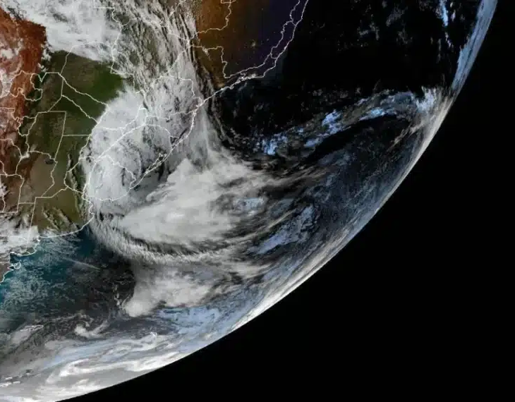 No momento, você está visualizando INMET ALERTA: ciclone pode provocar ventos de até 100 km/h; veja quais áreas serão atingidas