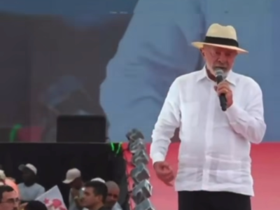 Lula “solta” durante discurso no Rio: “a gente que não acredita em Deus” e internet reage; veja o momento