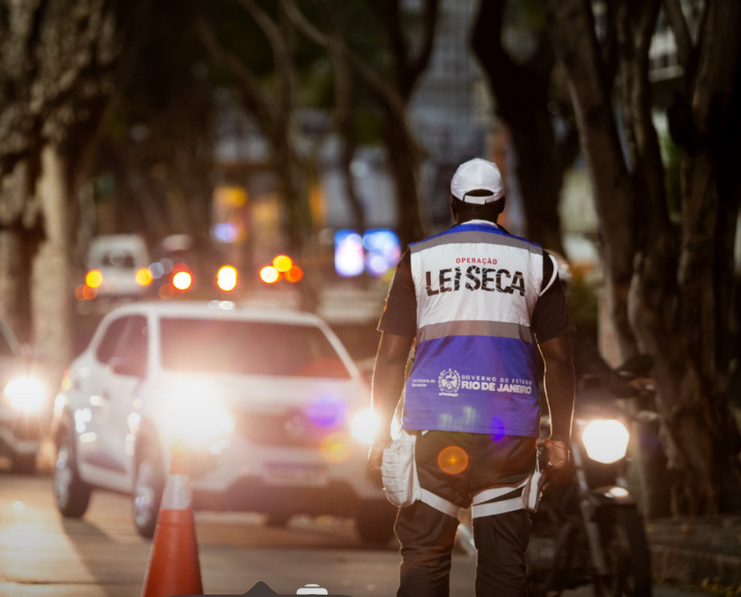 No momento, você está visualizando ALERTA: Motoristas que usam esses remédios podem ter a CNH suspensa após mudança nas regras da Lei Seca; veja o que mudou