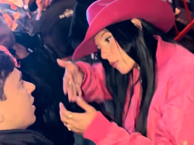 Ana Castela encontra Nikolas em Barretos e durante selfie faz o 22 e famosos reagem; VEJA VÍDEO