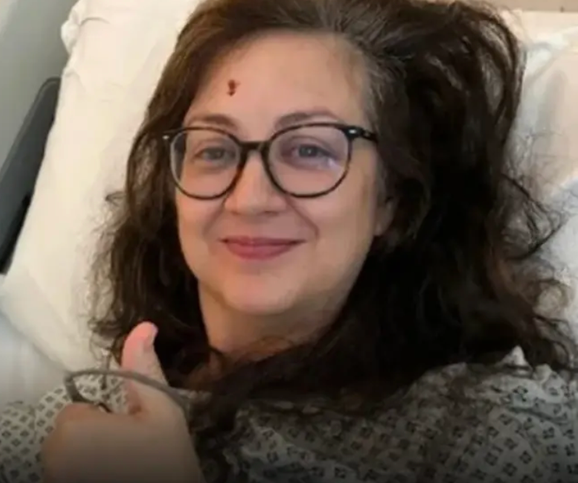 No momento, você está visualizando Mulher vai ao médico após sentir formigamento no pé e recebe diagnóstico devastador aos 40 anos