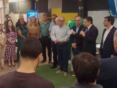 Acim 92 Anos: cerimônia renova convênio, apresenta mascote e inaugura salas em homenagem a antigos dirigentes. Veja como foi tudo