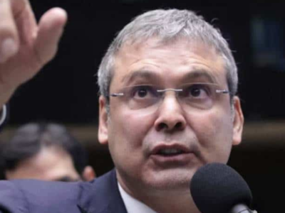 Campanha de Lindbergh vira alvo de investigação por suposto caixa dois de R$ 3 milhões