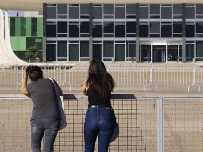 NOVO PENDURICALHO: STF autoriza adicional de até 22,5% do salário para assessores de ministros