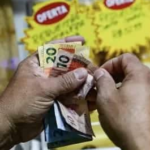 ALERTA NA ECONOMIA: confiança dos brasileiros cai e atingiu o menor nível desde a pandemia