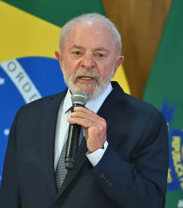 No momento, você está visualizando Meio/ideia: em eventual segundo turno maioria dos votos de Cury vão pra Lula