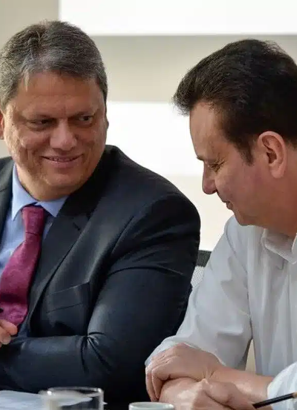No momento, você está visualizando Entorno de Tarcísio vai pra cima de Kassab e pede explicações