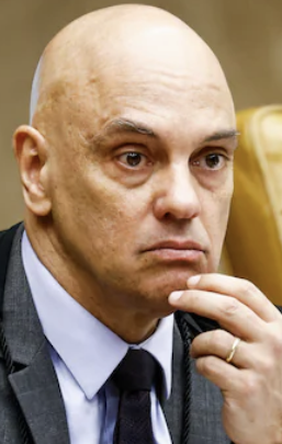 No momento, você está visualizando Vorcaro transferiu cotas de jato Legacy 650 para a esposa de Moraes, Viviane Barci